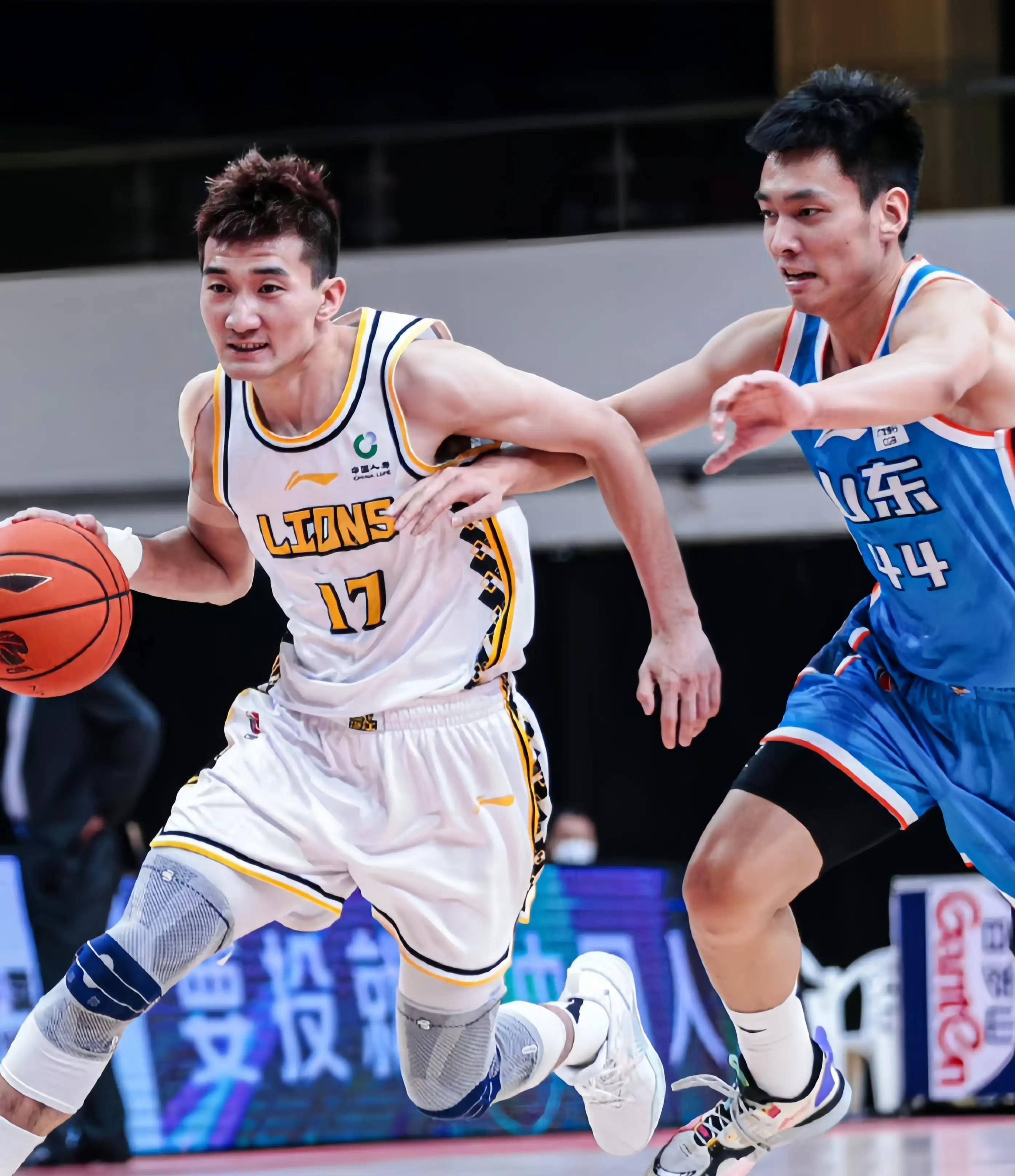 携手为爱而 携手为爱而